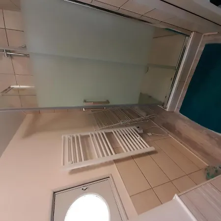 2 Avec Wi-fi, Proche Centre-ville Et Thermes De Apartment